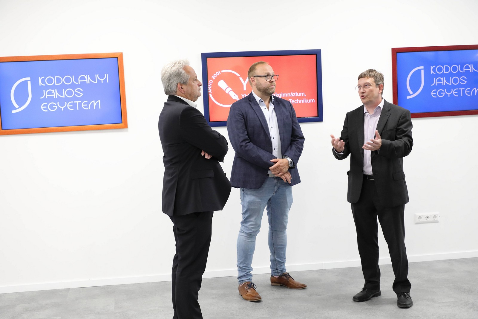 Multifunkcionális közösségi tudásközpont a volt Technika Házában